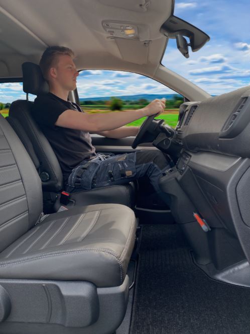 Autositzbezüge Kunstleder Schwarz Fahrersitz Maßgefertigt für VW